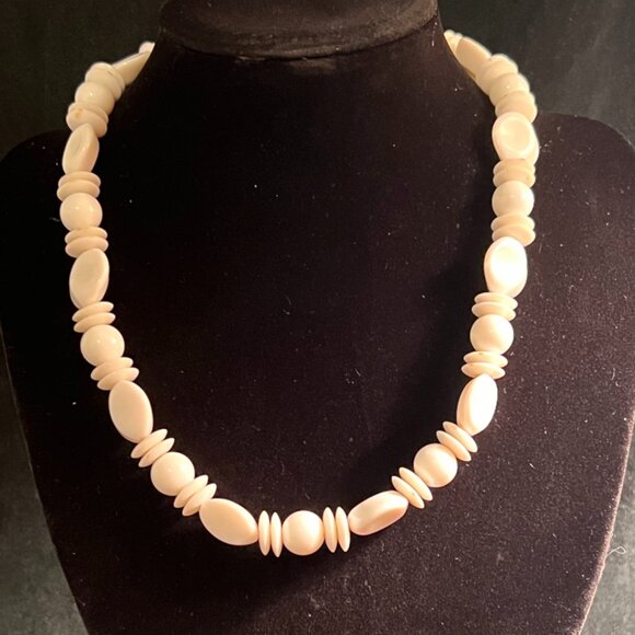 Costume Jewlery - Picture 1 of 1